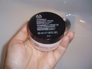 Crema hidratante de día con vitamina E