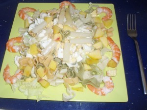 Ensalada de pasta con fruta