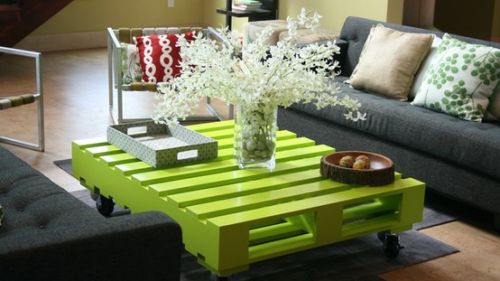 green-pallet-table