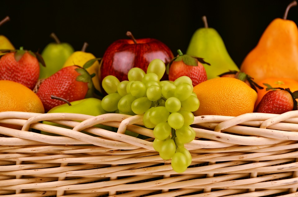 fruit-basket-1114060_960_720