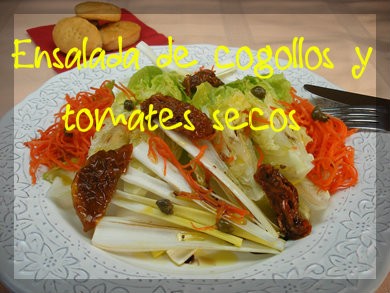 Ensalada de cogollos y tomates secos