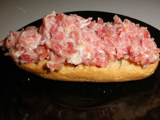 Tapa de jamón batido y mayonesa