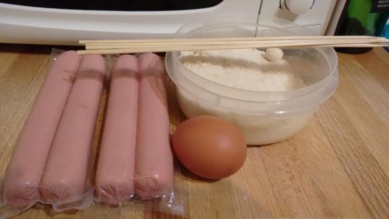 Brochetas de salchichas para niños