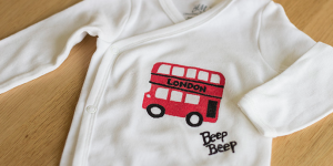diy pintar ropa bebé