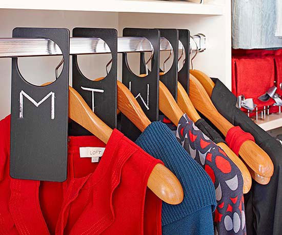 Trucos para organizar la ropa en el armario