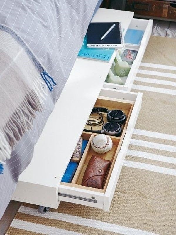 8 formas de aprovechar el espacio debajo de la cama
