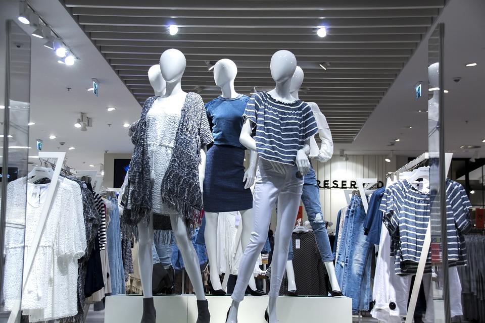 shopping-mall-1316787_960_720