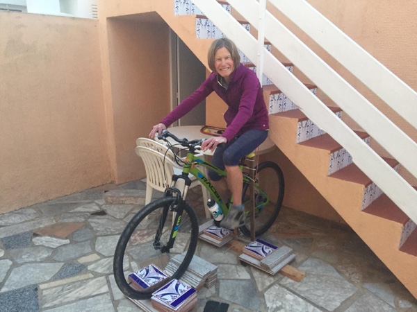 Cómo convertir una bicicleta en estática (Ideas de soporte casero, rodillo…)