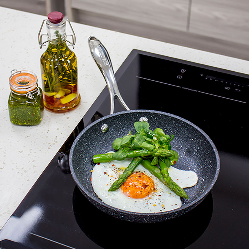 Aldi tiene las nuevas sartenes de moda que solucionan un problema en  cocinas pequeñas