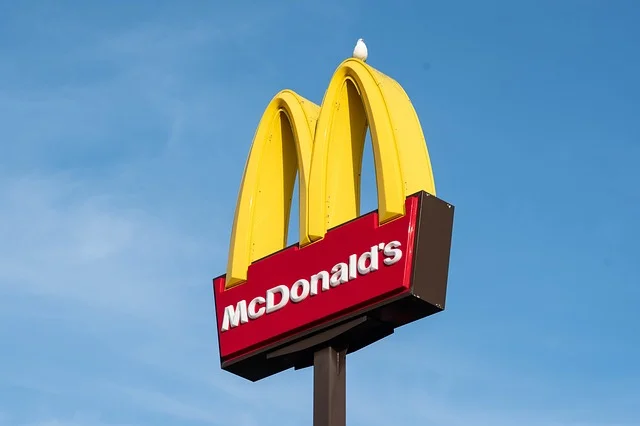 Cómo trabajar en McDonald’s: hay 374 puestos disponibles