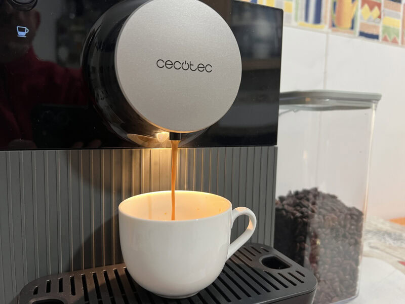 Opinión Cafetera superautomática Cecotec Cremmaet Cube.