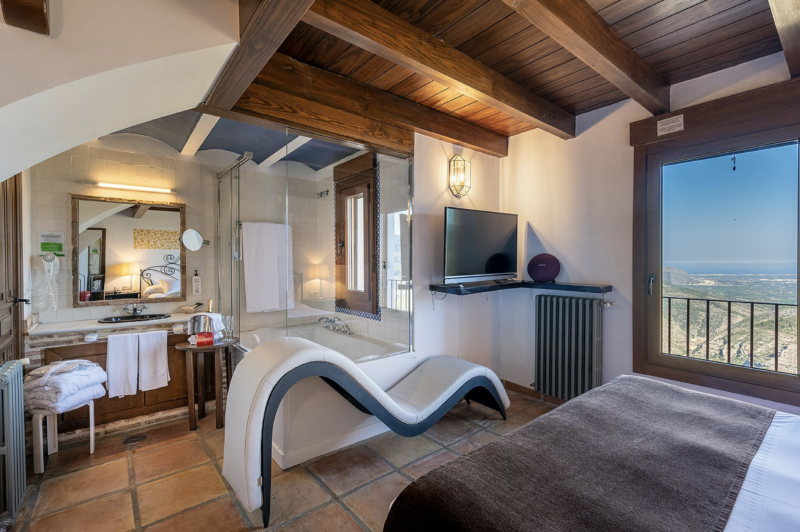 codigo descuento hotel alahuar 002