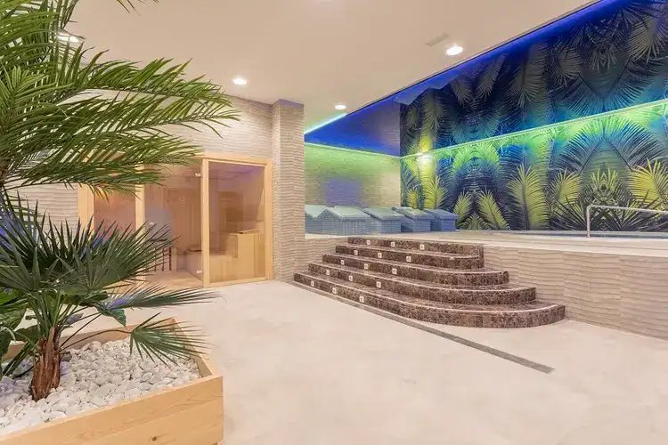 spa magic tropical splash 1